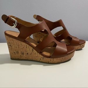 Franco Sarto 8M (US) but fits 7.5.